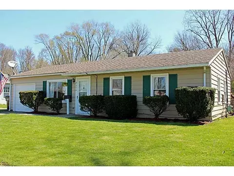 2034 Pond, Springfield, OH 45505 photo 2