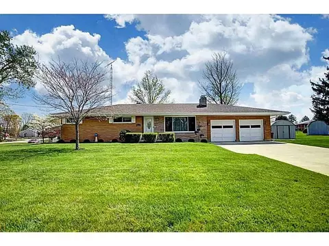 553 Candace Dr, Springfield, OH 45504 photo 2