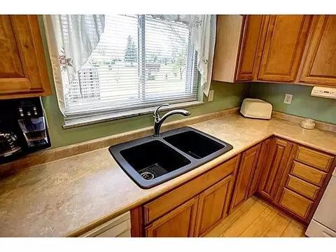 553 Candace Dr, Springfield, OH 45504 photo 9