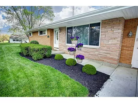 553 Candace Dr, Springfield, OH 45504 photo 3