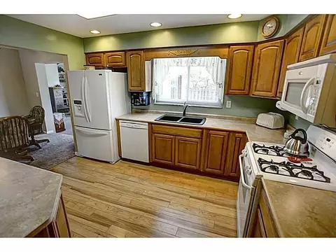 553 Candace Dr, Springfield, OH 45504 photo 11