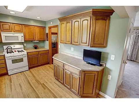 553 Candace Dr, Springfield, OH 45504 photo 7