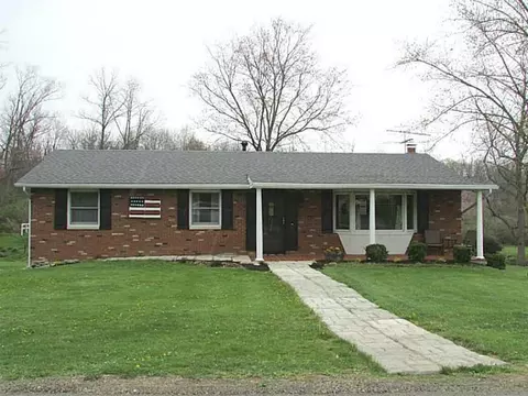 3438 Colonial Dr, Springfield, OH 45504 photo 1