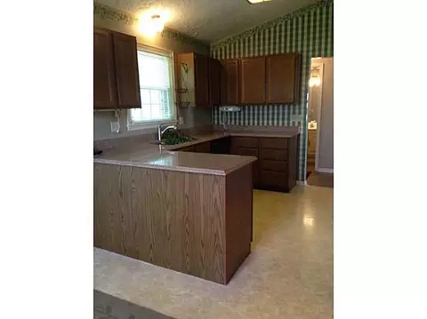 6403 Renee St, Springfield, OH 45502 photo 3