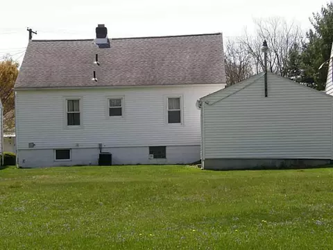 2216 Kenton, Springfield, OH 45505 photo 3