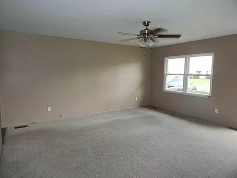 3223 Glouster, Springfield, OH 45503 photo 4