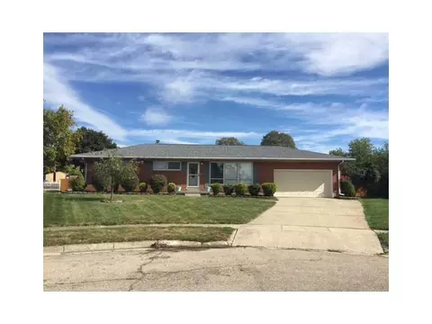 5230 Hughes Ct, Springfield, OH 45503 photo 2