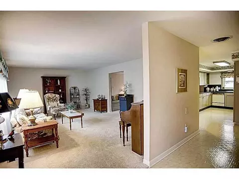 519 Cookston Ave, Springfield, OH 45503 photo 5