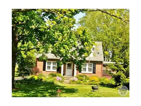 130 W Possum Rd, Springfield, OH 45506 photo 1