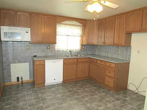 4822 Curtis Dr, Springfield, OH 45503 photo 5