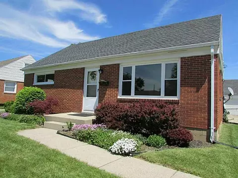 4822 Curtis Dr, Springfield, OH 45503 photo 2