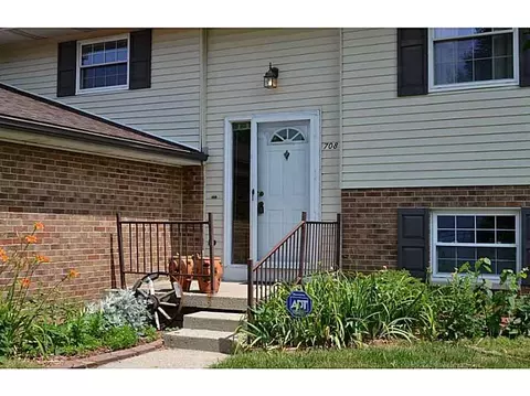 708 Santa Monica Ave, Springfield, OH 45503 photo 2
