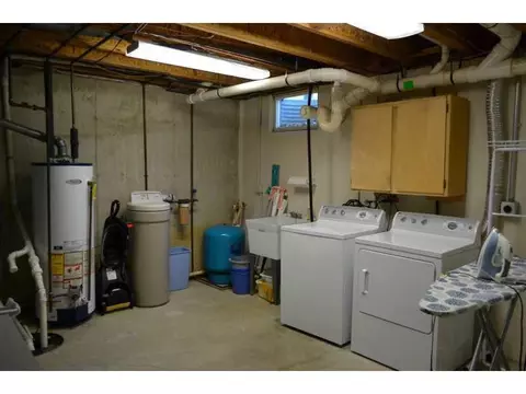 1057 Spring Fls, Springfield, OH 45502 photo 16