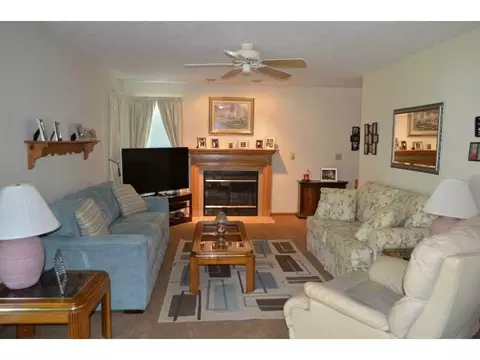 1057 Spring Fls, Springfield, OH 45502 photo 7