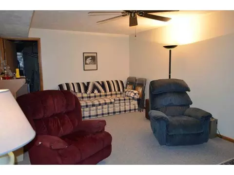 1057 Spring Fls, Springfield, OH 45502 photo 9