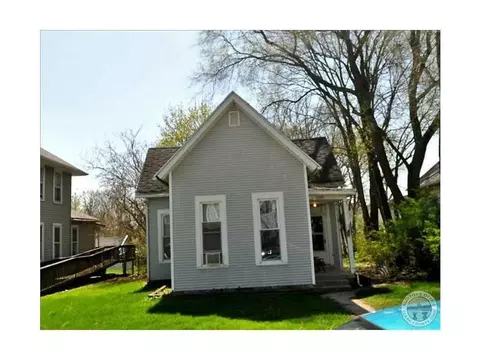 1907 Mound St, Springfield, OH 45505 photo 1