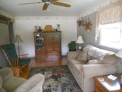 4698 E Ridgewood Rd, Springfield, OH 45503 photo 4