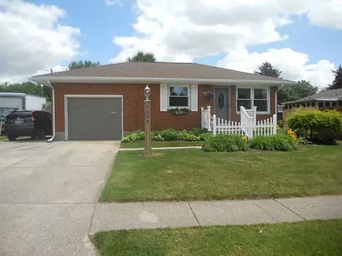4698 E Ridgewood Rd, Springfield, OH 45503 photo 2