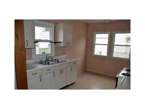 2220 S Hadley Rd, Springfield, OH 45505 photo 4