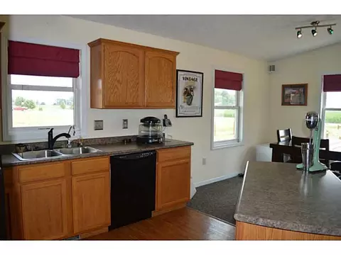 6550 N Hampton Rd, Springfield, OH 45502 photo 7