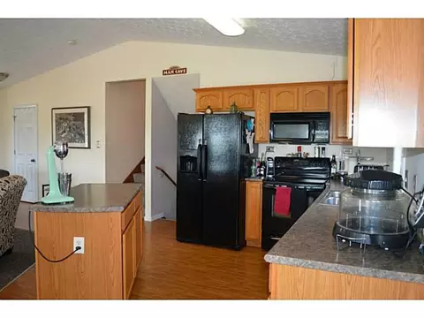 6550 N Hampton Rd, Springfield, OH 45502 photo 8