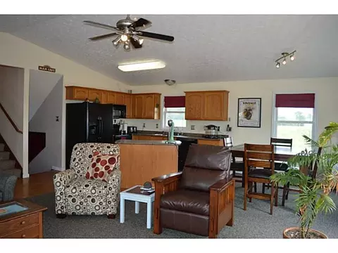 6550 N Hampton Rd, Springfield, OH 45502 photo 4