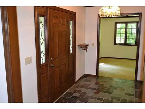 527 Aberfelda Dr, Springfield, OH 45504 photo 3