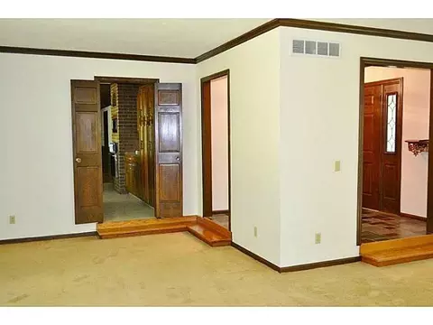 527 Aberfelda Dr, Springfield, OH 45504 photo 5