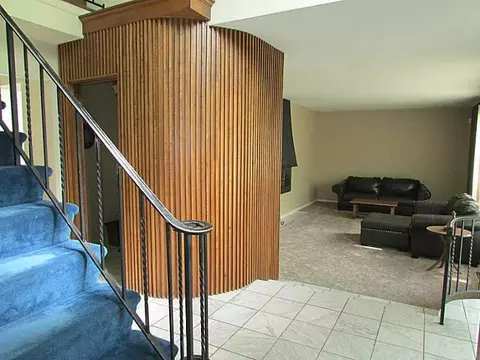2637 Carousel Dr, Springfield, OH 45503 photo 3