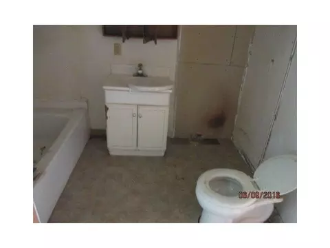 520 N Gilbert, Ada, OH 45810 photo 2