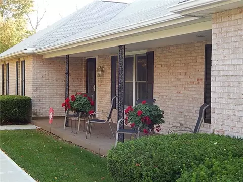 3101 Campbell Dr, Springfield, OH 45503 photo 2