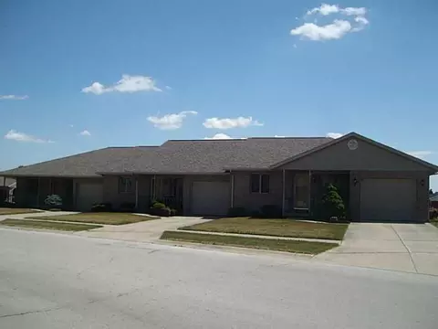 1604 Meadowview Dr, Celina, OH 45822 photo 1