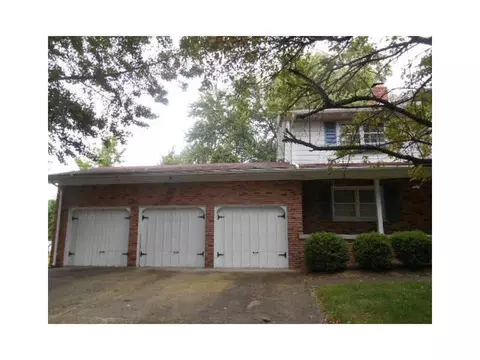 220 Thomaston Trl, Springfield, OH 45503 photo 3