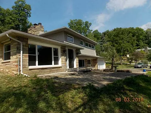 2743 Ash Dr, Springfield, OH 45504 photo 1