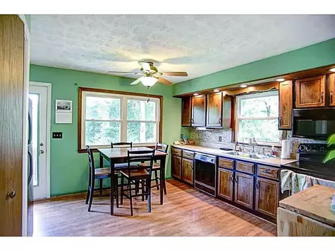 2520 E Home Rd, Springfield, OH 45503 photo 9