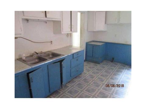 323 E Franklin, Kenton, OH 43326 photo 2