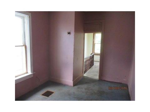 323 E Franklin, Kenton, OH 43326 photo 4