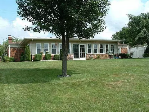 311 Villa Rd, Springfield, OH 45503 photo 2