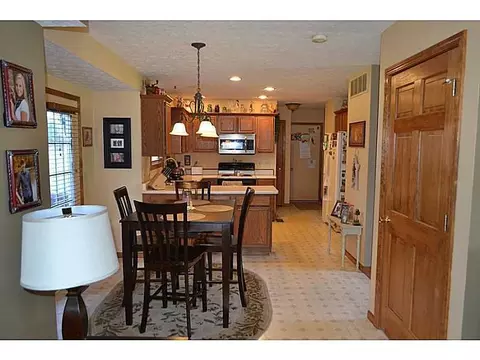 678 Timberview, Springfield, OH 45502 photo 7