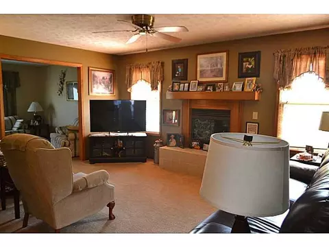 678 Timberview, Springfield, OH 45502 photo 5