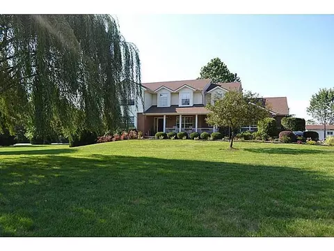 678 Timberview, Springfield, OH 45502 photo 2