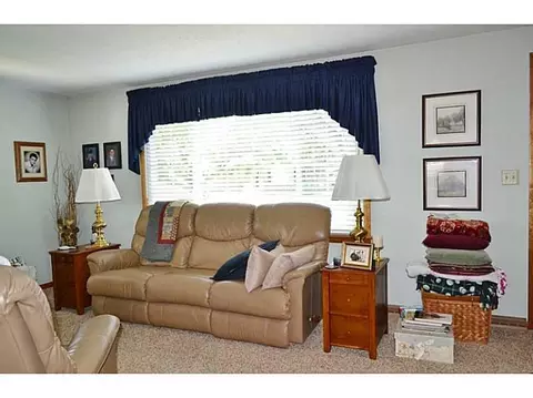 4608 W Ridgewood Rd, Springfield, OH 45503 photo 4