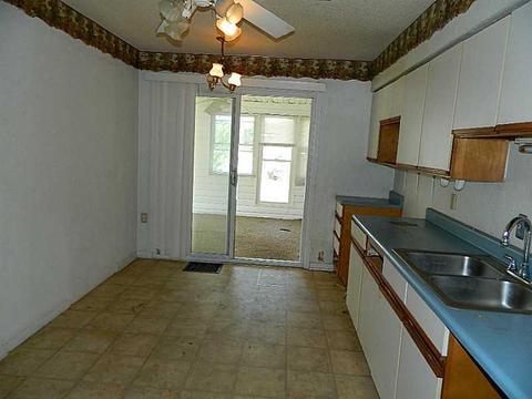 1107 Lafayette Ave, Springfield, OH 45505 photo 4