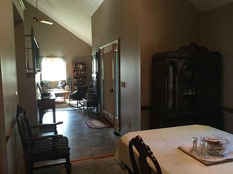 815 Riverside Dr, Springfield, OH 45504 photo 3