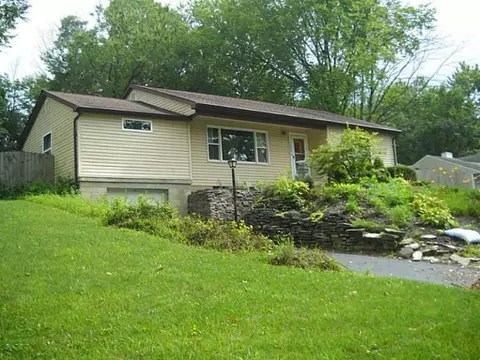 1832 Fairway, Springfield, OH 45504 photo 2