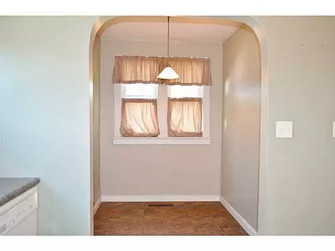1328 N Limestone St, Springfield, OH 45503 photo 11