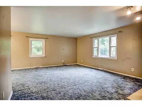 2857 Evergreen Dr, Springfield, OH 45504 photo 7