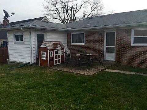 300 Canterbury Dr, Springfield, OH 45503 photo 2