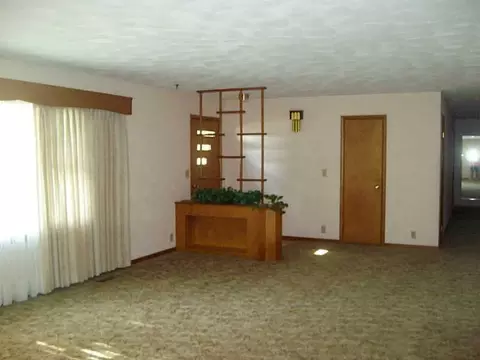 815 E Wayne St, Celina, OH 45822 photo 2