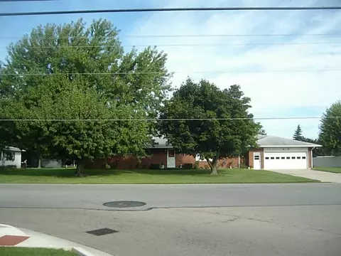 815 E Wayne St, Celina, OH 45822 photo 1